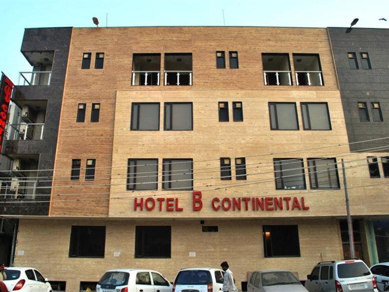 Hotel B Continental Delhi  Bagian luar foto