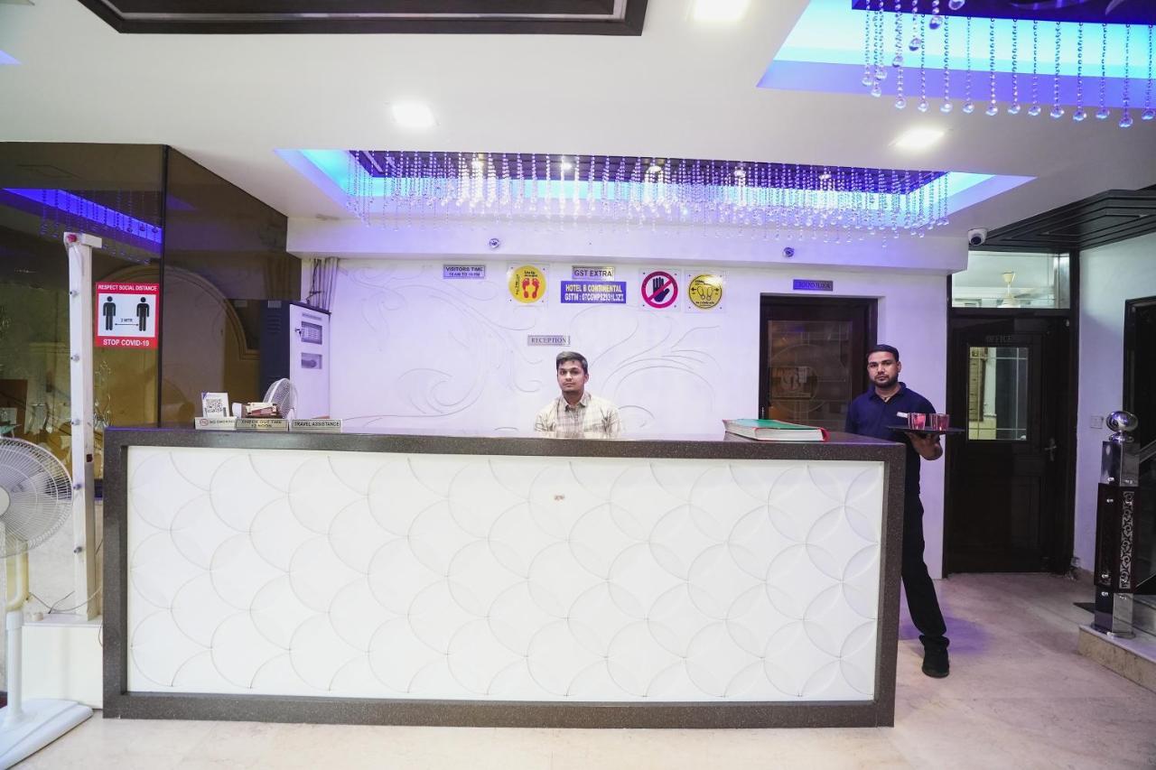 Hotel B Continental Delhi  Bagian luar foto