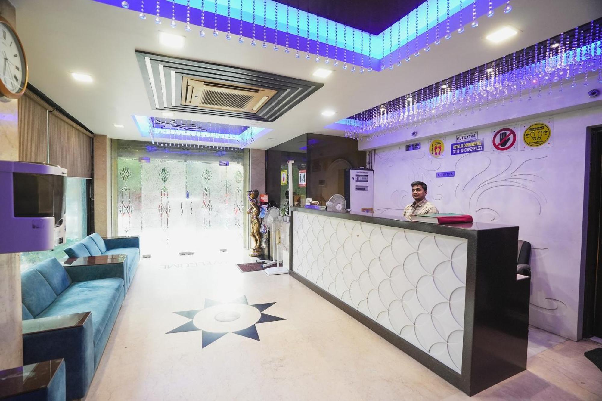 Hotel B Continental Delhi  Bagian luar foto